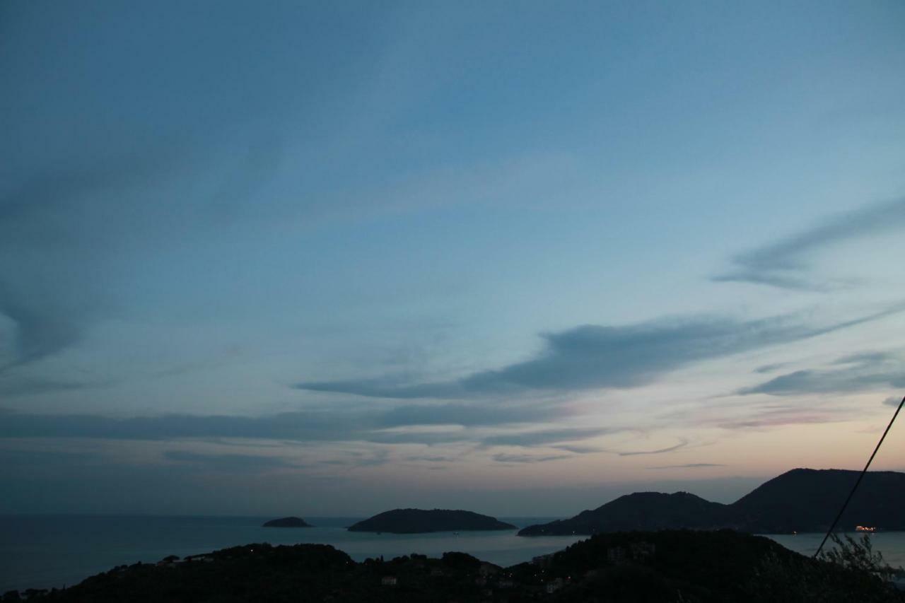 Ai Canarbin - Colline Di Lerici Bagian luar foto