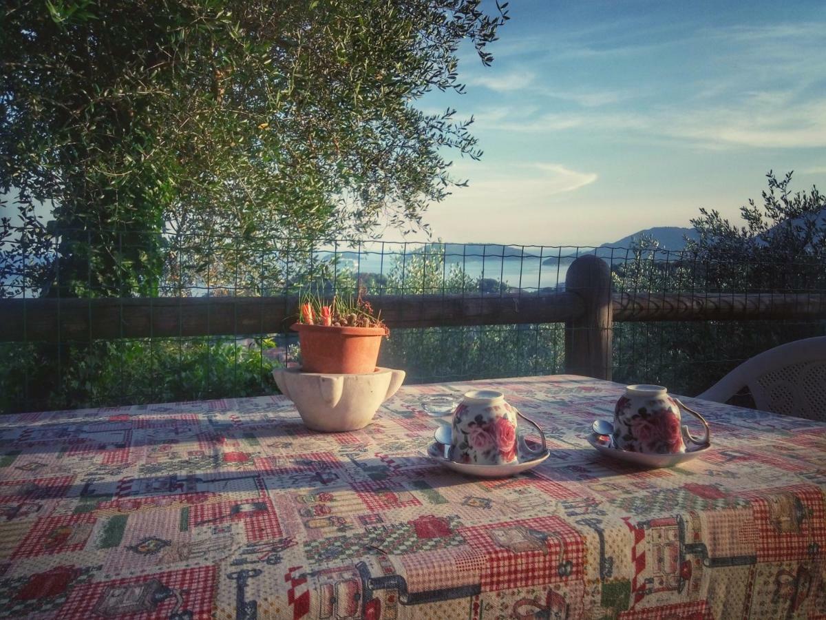Ai Canarbin - Colline Di Lerici Bagian luar foto